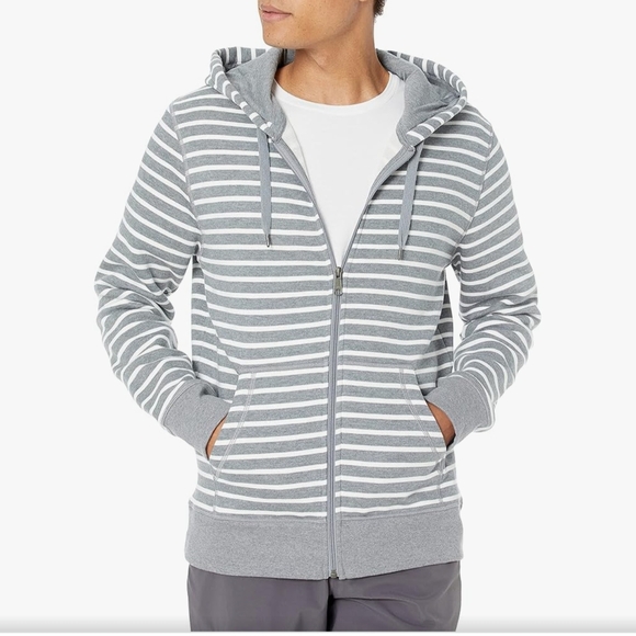 Gray Striped Men's Sweater New - Picture 1 of 3